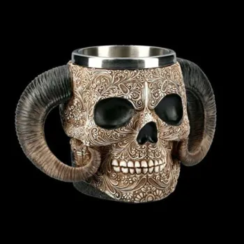 Творчески череп една чаша самоличността на черепа една чаша от неръждаема стомана бар наливна бира, чаша