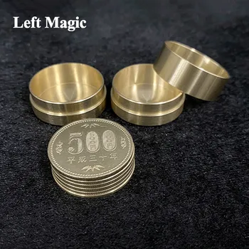 Япония 500 Йени Динамични Монети Фокуси Магьосникът Се Появява Изчезва Монета Магия В Близък План На Една Илюзия Подпори Трик Е Лесно Да Се Направи Играчка